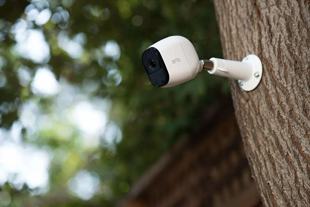 Arlo Pro 2 Smart Security System with 5 Cameras - Certified Refurbished