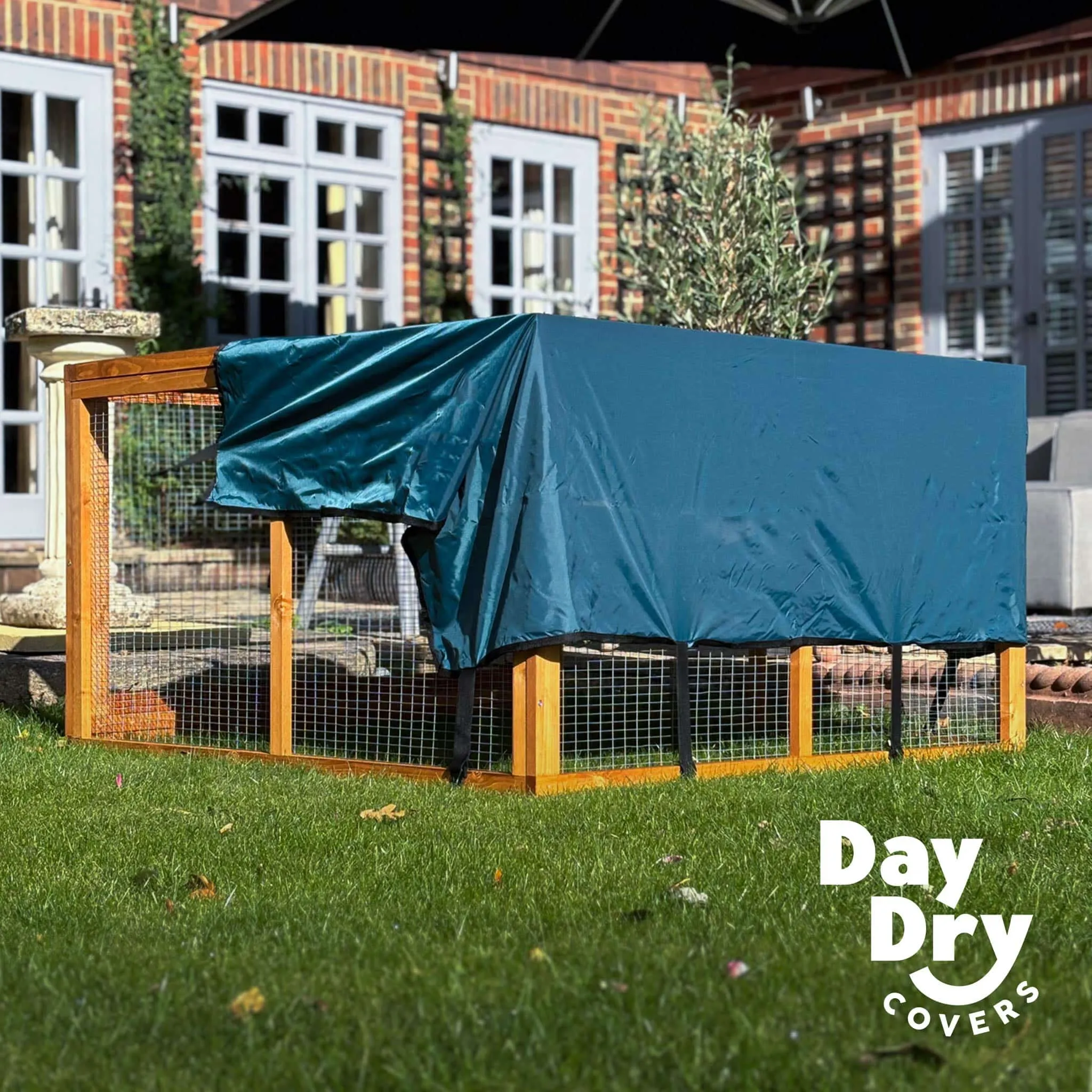 Day Dry Rabbit Run Shade | Available In 3 Sizes | Protect Your Pets From Direct Sun