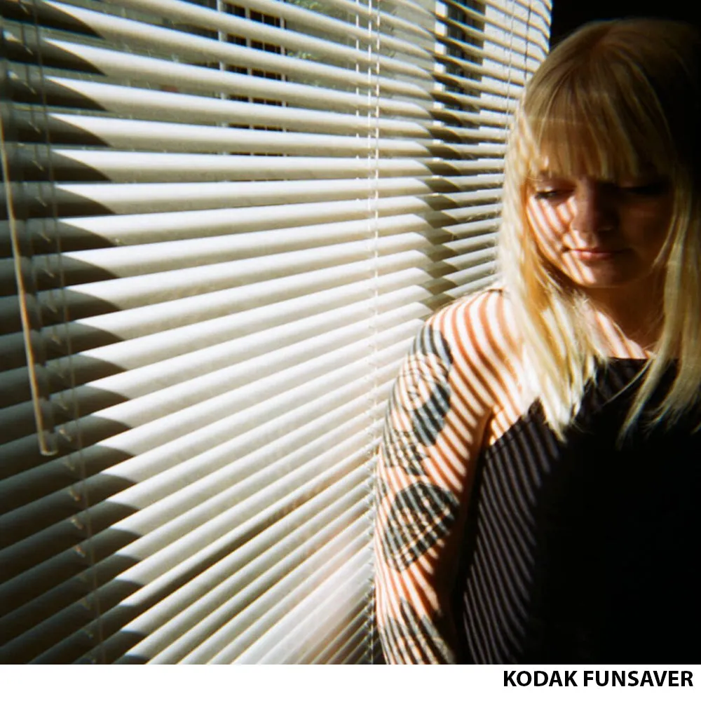 KODAK SUC FunSaver Disposable Analog Film Camera with 27 Exposures Shots, 800 ISO, 35mm Film Format and C-41 Print Process for Point and Shoot Photography