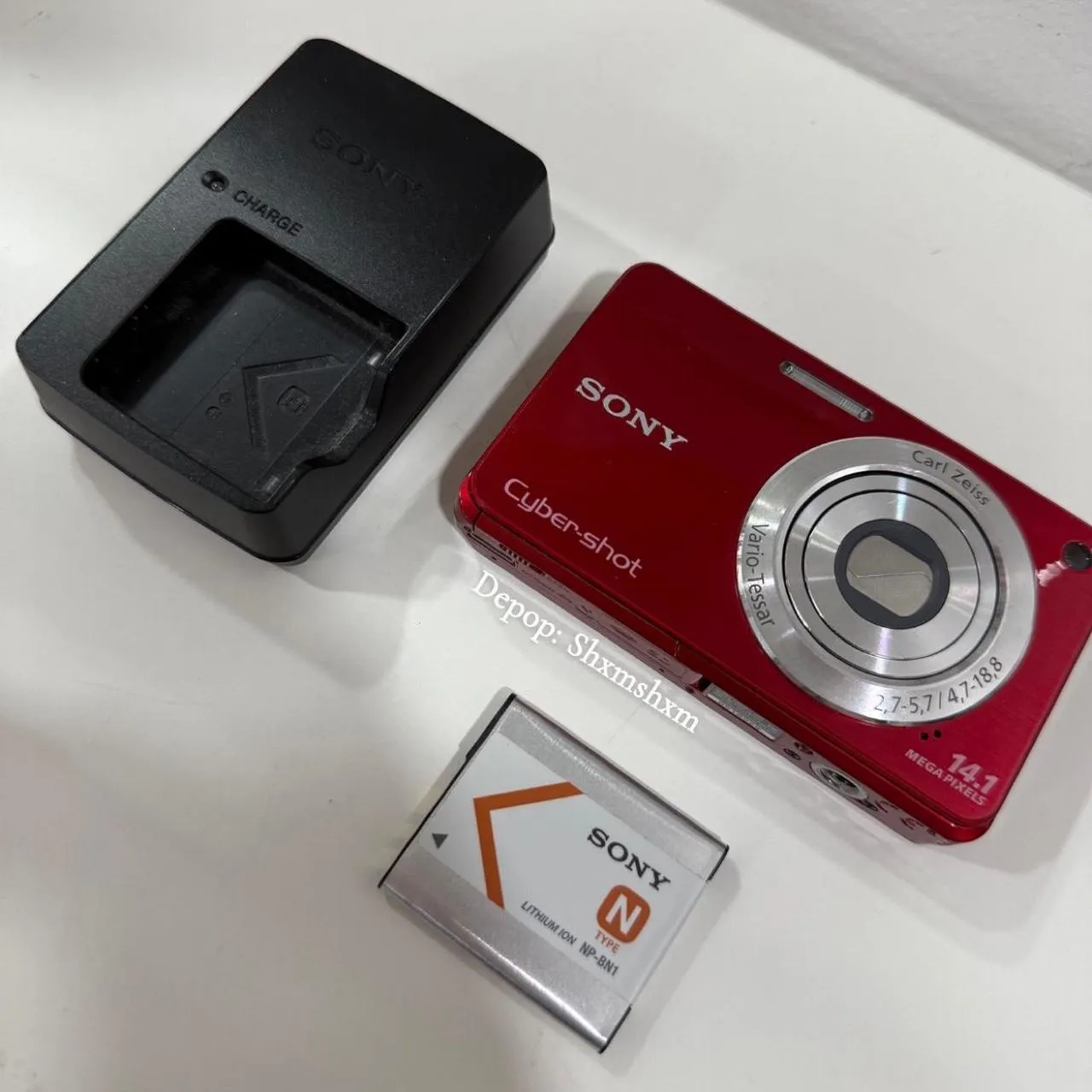 ❤️🫶Sony Cyber-shot DSC-W560 16.1MP Digital Camera in Red   SD CARD
